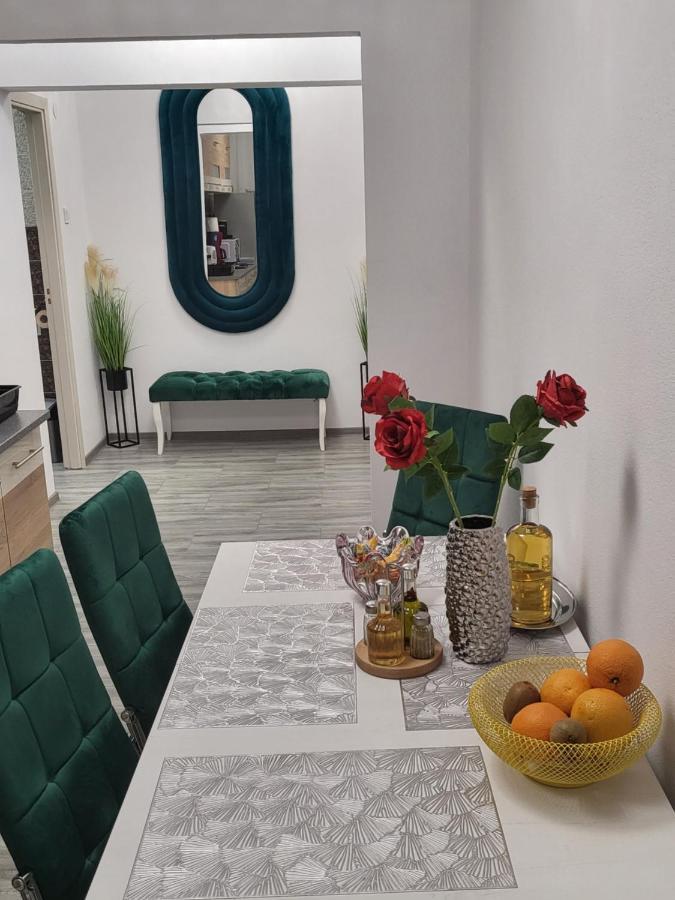Apartament Nectaria Baile Herculane Exterior photo